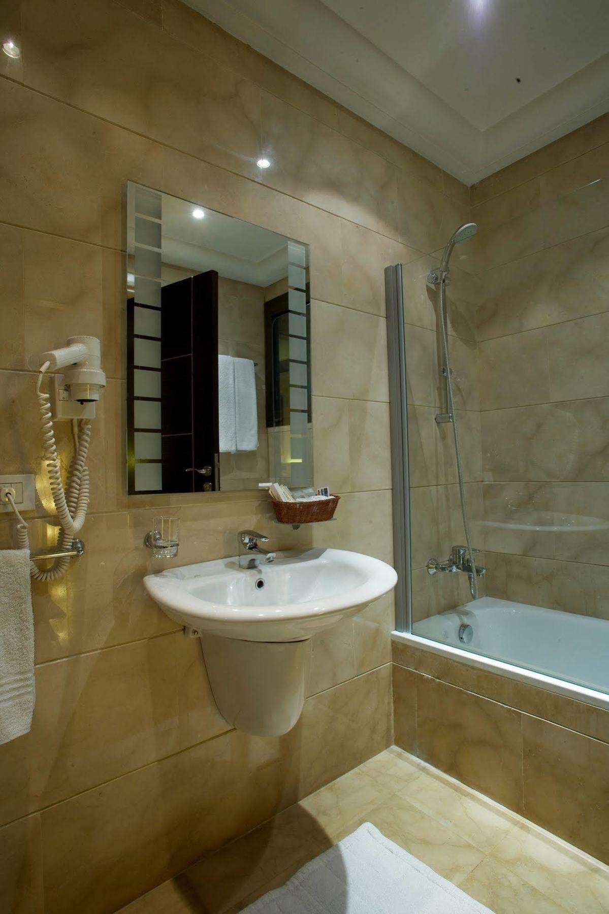 Lahoya Beirut Apartment Екстериор снимка